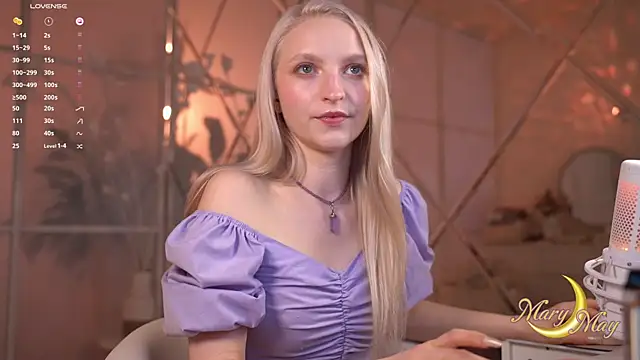 Snapshot of marylunamay chatting on June 19, 2026, 5:24 am marylunamay online show from June 19, 2026, 5:24 am