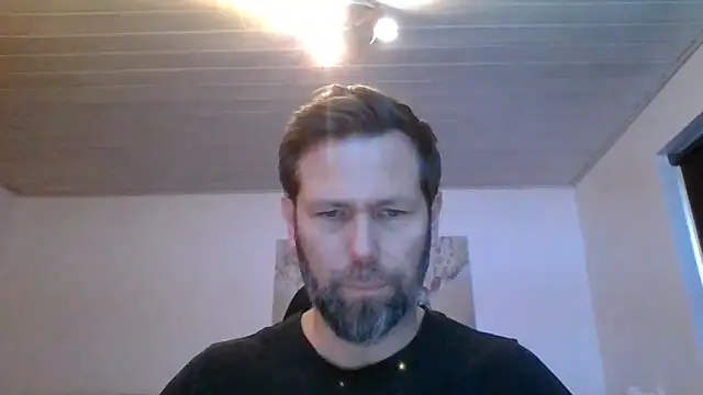 Snapshot of Gotta1 chatting on November 28, 2025, 10:37 am Gotta1 online show from November 28, 2025, 10:37 am