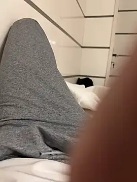 young1fucker online show from December 16, 2024, 6:32 am