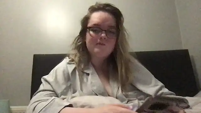 Snapshot of honeyyy24 chatting on September 20, 2025, 11:54 pm honeyyy24 online show from September 20, 2025, 11:54 pm