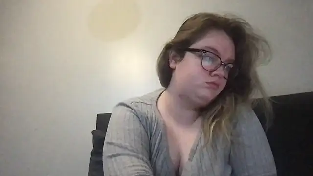 Snapshot of honeyyy24 chatting on November 27, 2025, 10:48 am honeyyy24 online show from November 27, 2025, 10:48 am