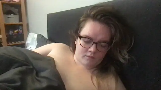 Snapshot of honeyyy24 chatting on November 27, 2025, 10:54 pm honeyyy24 online show from November 27, 2025, 10:54 pm