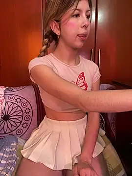 KittieCatty online show from October 5, 2025, 9:16 pm