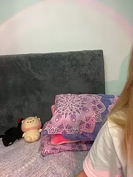 KittieCatty online show from October 15, 2025, 2:54 am