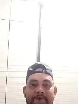 Snapshot of travieso2893 chatting on October 29, 2025, 1:59 am travieso2893 online show from October 29, 2025, 1:59 am