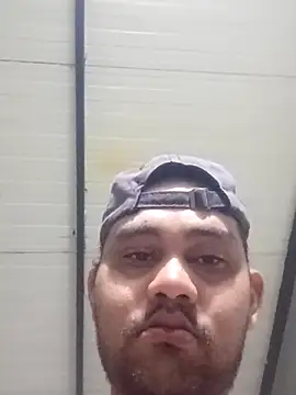 travieso2893 online show from May 12, 2026, 1:57 am