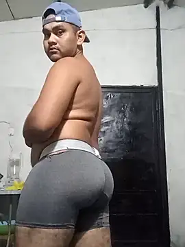 travieso2893 online show from January 8, 2026, 3:23 am