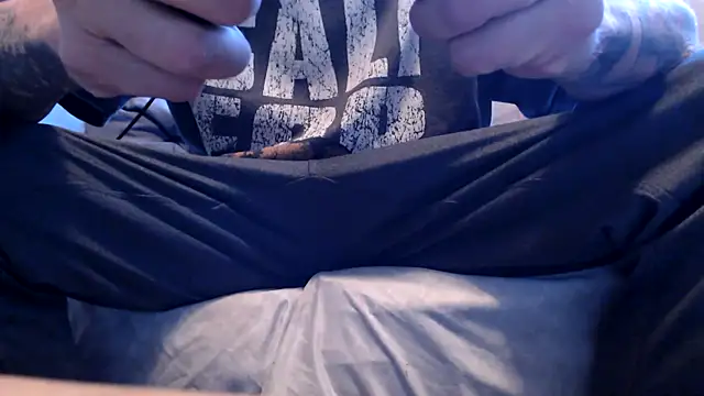 JohnnyKorrupt  online show from November 9, 2025, 5:28 pm