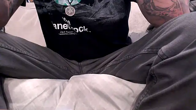 JohnnyKorrupt  online show from November 5, 2025, 10:29 am