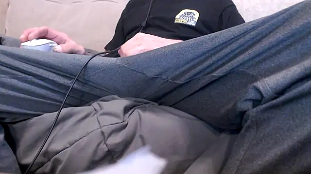 JohnnyKorrupt  online show from November 2, 2025, 2:11 pm