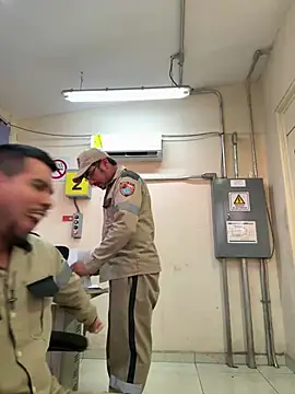 Snapshot of EnriquePersian197 chatting on March 18, 2025, 12:19 am EnriquePersian197 online show from March 18, 2025, 12:19 am