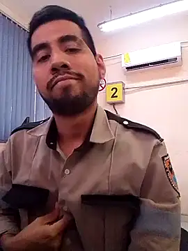 Snapshot of EnriquePersian197 chatting on February 20, 2025, 5:52 pm EnriquePersian197 online show from February 20, 2025, 5:52 pm