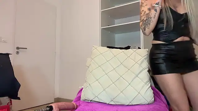 Snapshot of Ana_keller_off chatting on January 8, 2026, 5:30 pm Ana keller off online show from January 8, 2026, 5:30 pm