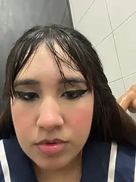 melyescobar online show from May 6, 2026, 4:16 am