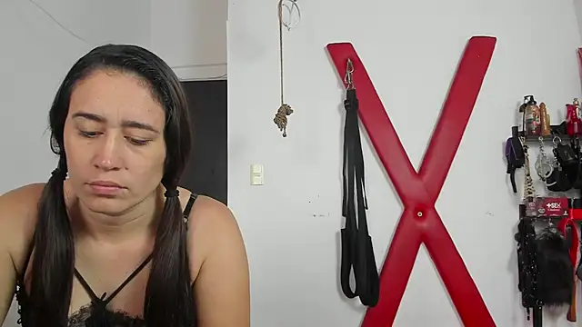 Bdsmsumision online show from November 25, 2025, 1:22 pm