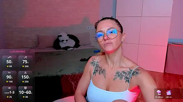 LadyIzabel online show from June 10, 2026, 10:38 am