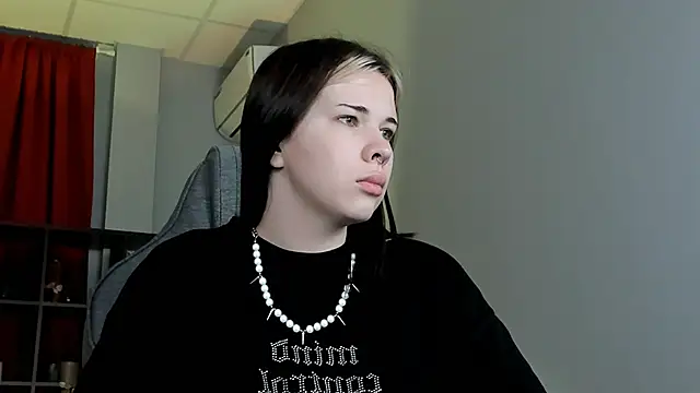 AliceSunday online show from December 5, 2025, 2:00 am