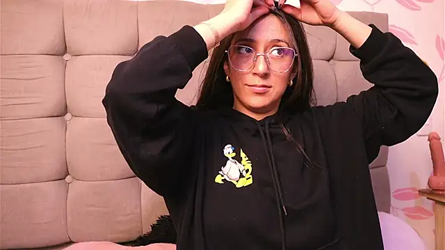 Sweet Sammy  online show from November 4, 2025, 3:54 am