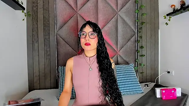 BriaConner  online show from March 30, 2026, 1:29 am