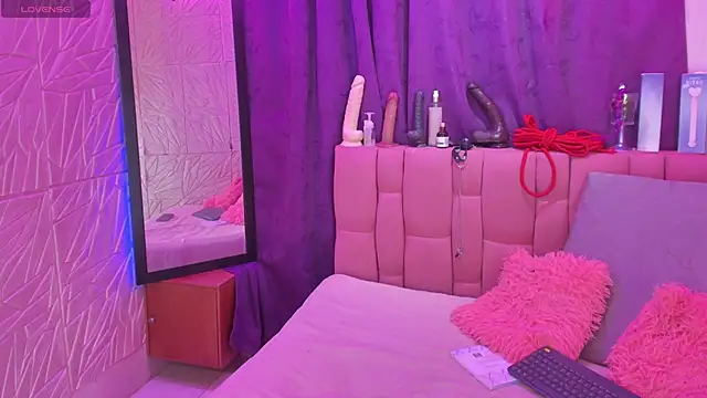 Snapshot of Angellike_doll chatting on October 1, 2025, 7:18 pm Angellike doll online show from October 1, 2025, 7:18 pm