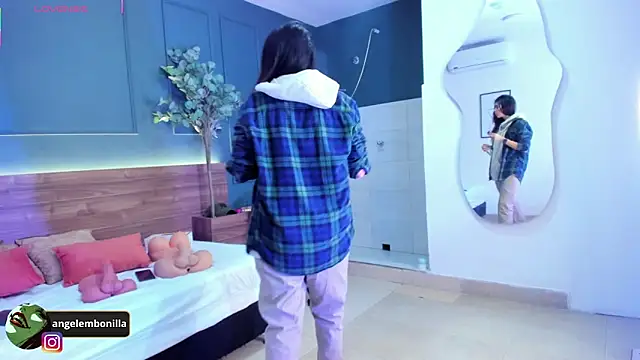 Snapshot of megan_morgan01 chatting on October 28, 2025, 12:15 pm megan morgan01 online show from October 28, 2025, 12:15 pm