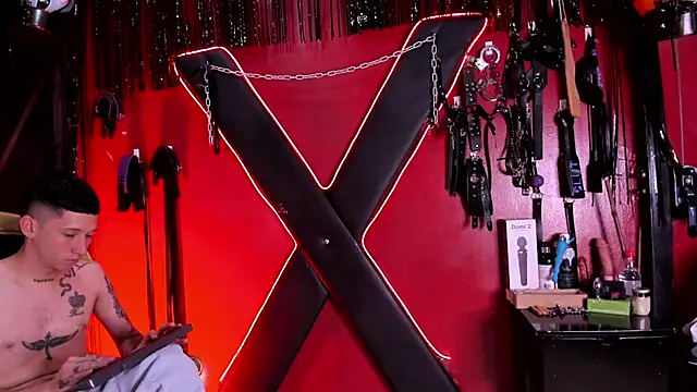 Snapshot of alexa_n_alex chatting on December 1, 2025, 7:37 pm alexa n alex online show from December 1, 2025, 7:37 pm