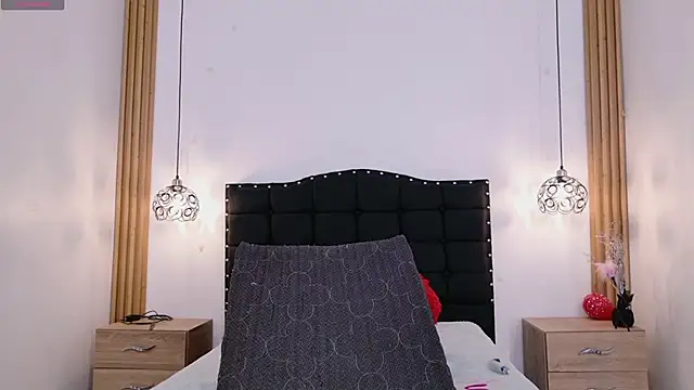 FULL TENTATION  online show from March 21, 2026, 8:24 pm