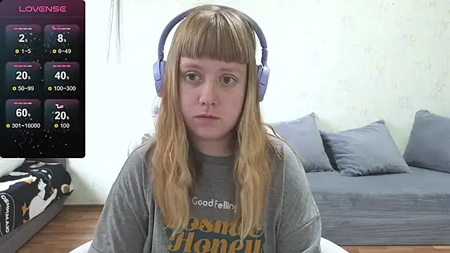 Snapshot of June_shy0 chatting on June 6, 2026, 7:35 am June shy0 online show from June 6, 2026, 7:35 am