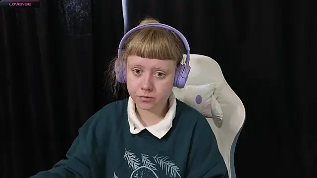 June shy0 online show from April 25, 2026, 7:22 am