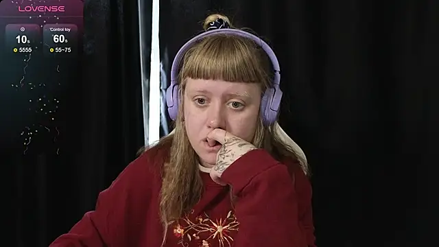 Snapshot of June_shy0 chatting on April 26, 2026, 7:05 am June shy0 online show from April 26, 2026, 7:05 am