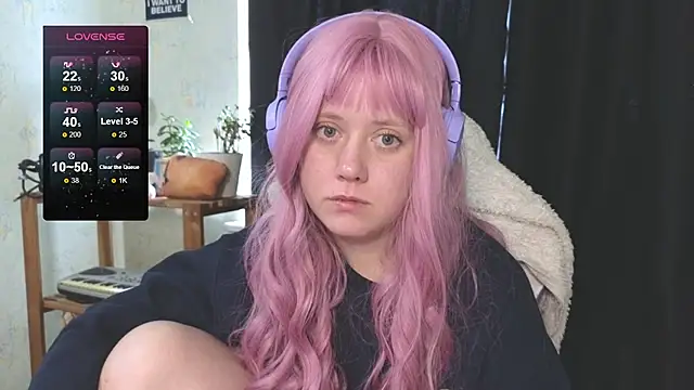 June shy0 online show from September 25, 2025, 7:14 am