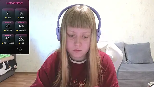 Snapshot of June_shy0 chatting on May 8, 2026, 7:45 am June shy0 online show from May 8, 2026, 7:45 am