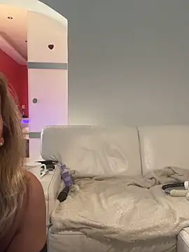 Snapshot of sissytrainz chatting on February 26, 2026, 6:24 am sissytrainz online show from February 26, 2026, 6:24 am