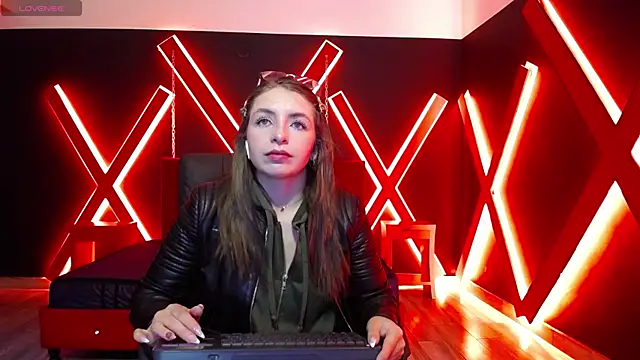 Snapshot of _isaabellaa chatting on November 16, 2025, 11:26 am isaabellaa online show from November 16, 2025, 11:26 am