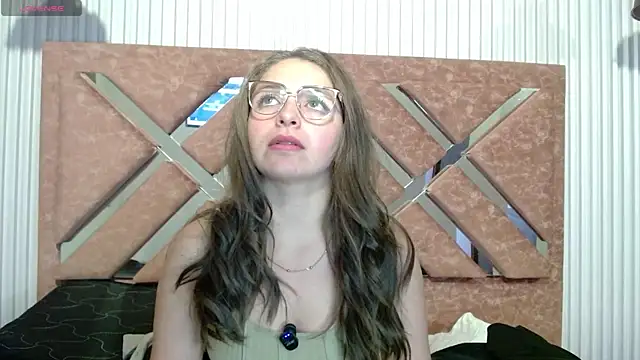  isaabellaa online show from June 3, 2026, 12:50 pm