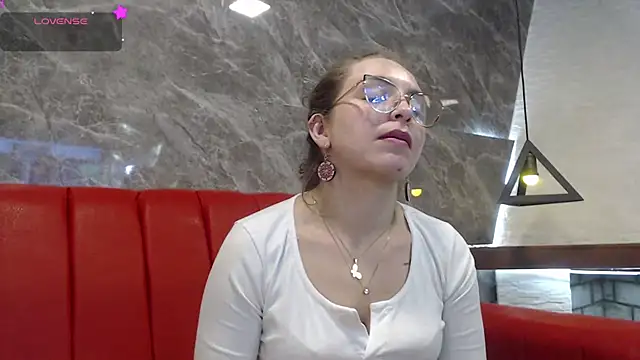 Snapshot of _isaabellaa chatting on March 19, 2025, 2:35 pm isaabellaa online show from March 19, 2025, 2:35 pm