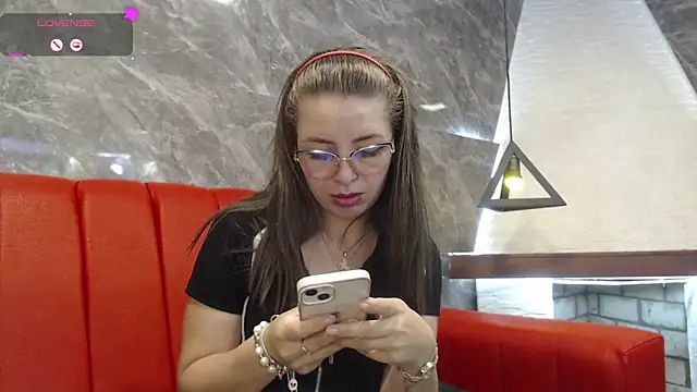 Snapshot of _isaabellaa chatting on March 12, 2025, 2:34 pm isaabellaa online show from March 12, 2025, 2:34 pm