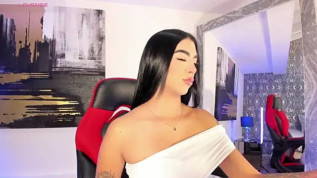 Snapshot of AriRobert_ chatting on October 29, 2025, 3:49 am AriRobert online show from October 29, 2025, 3:49 am