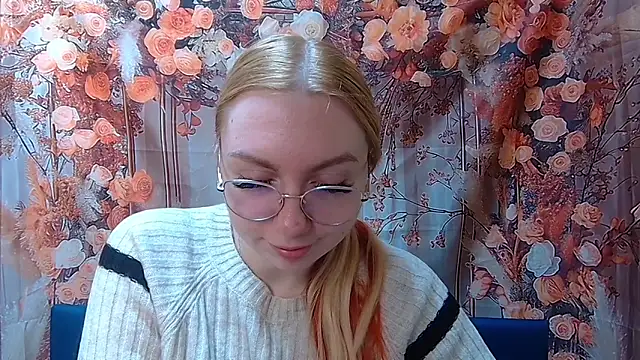 Snapshot of BeatriceFly chatting on November 6, 2025, 12:42 pm BeatriceFly online show from November 6, 2025, 12:42 pm