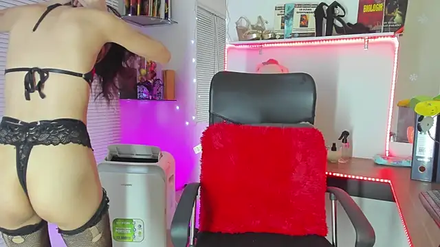 YUKIODAVIS online show from January 24, 2025, 1:03 am