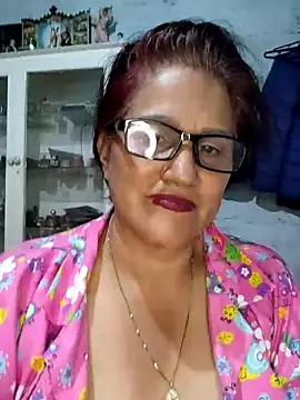 Snapshot of Edged_Hot69 chatting on November 29, 2025, 2:44 am Edged Hot69 online show from November 29, 2025, 2:44 am