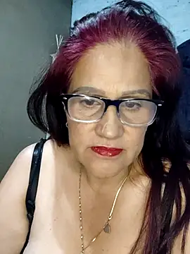 Snapshot of Edged_Hot69 chatting on November 19, 2025, 2:33 am Edged Hot69 online show from November 19, 2025, 2:33 am