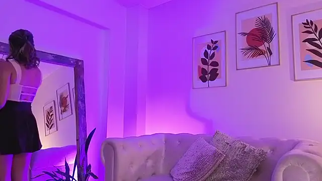 DahianaWalcott online show from March 2, 2026, 5:53 pm