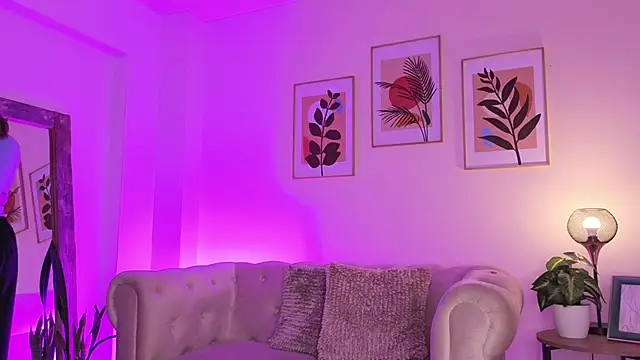 DahianaWalcott online show from February 23, 2026, 3:01 pm