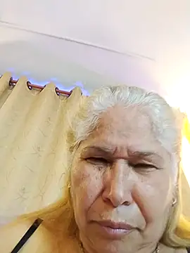 girl amada online show from March 3, 2026, 5:09 pm