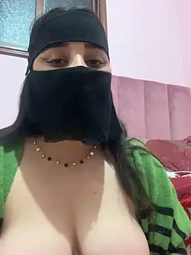 Snapshot of Miss-Soka chatting on January 21, 2025, 12:15 am Miss-Soka online show from January 21, 2025, 12:15 am