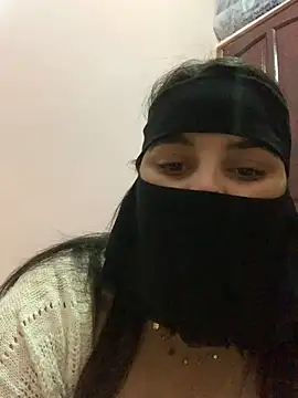 Snapshot of Miss-Soka chatting on December 17, 2024, 6:31 pm Miss-Soka online show from December 17, 2024, 6:31 pm