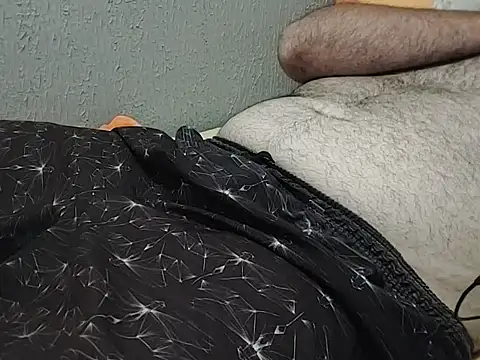 mfreitas005 online show from December 5, 2025, 2:21 am