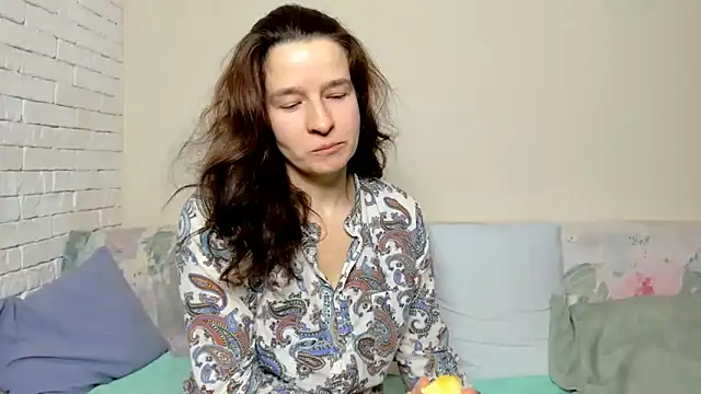 Clear Angel online show from February 14, 2026, 4:02 am