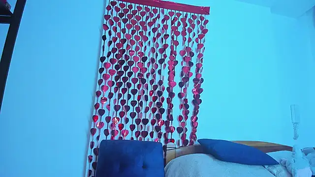 Snapshot of emiily15__ chatting on February 12, 2025, 8:40 pm emiily15 online show from February 12, 2025, 8:40 pm